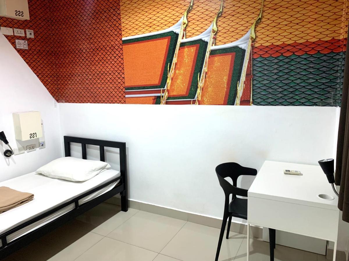 Everyday Bangkok Hostel Екстериор снимка