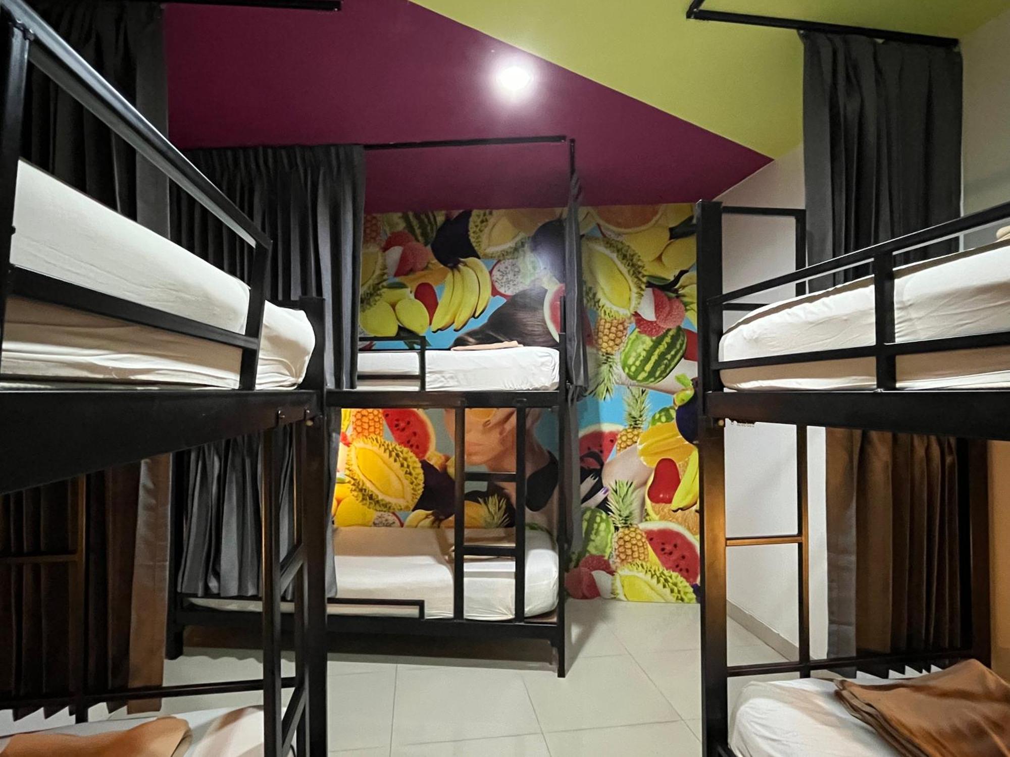 Everyday Bangkok Hostel Екстериор снимка