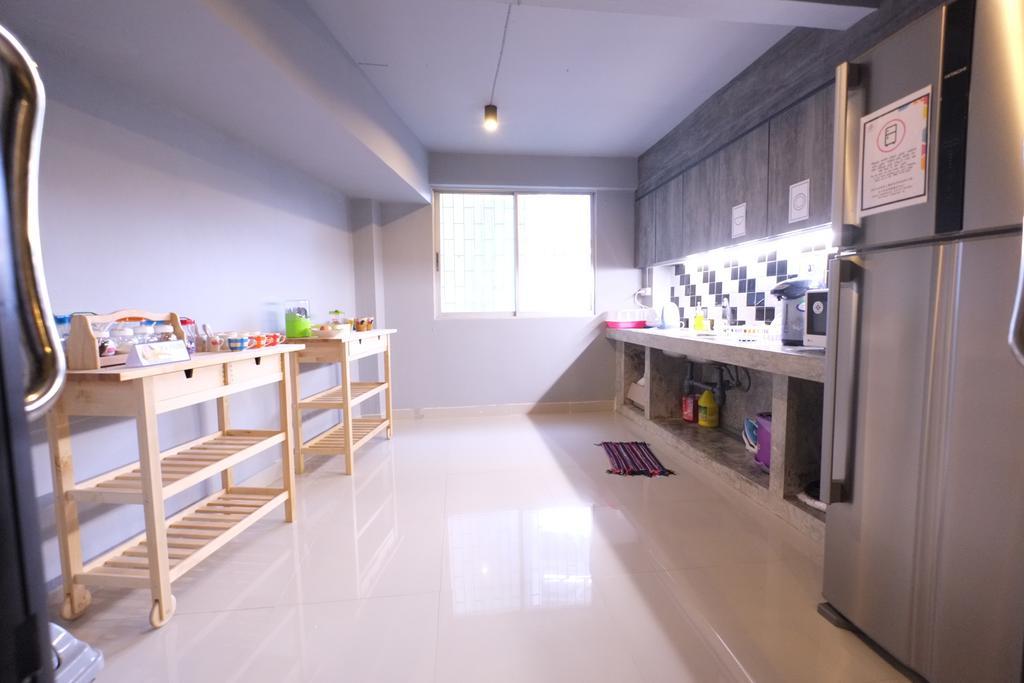 Everyday Bangkok Hostel Екстериор снимка