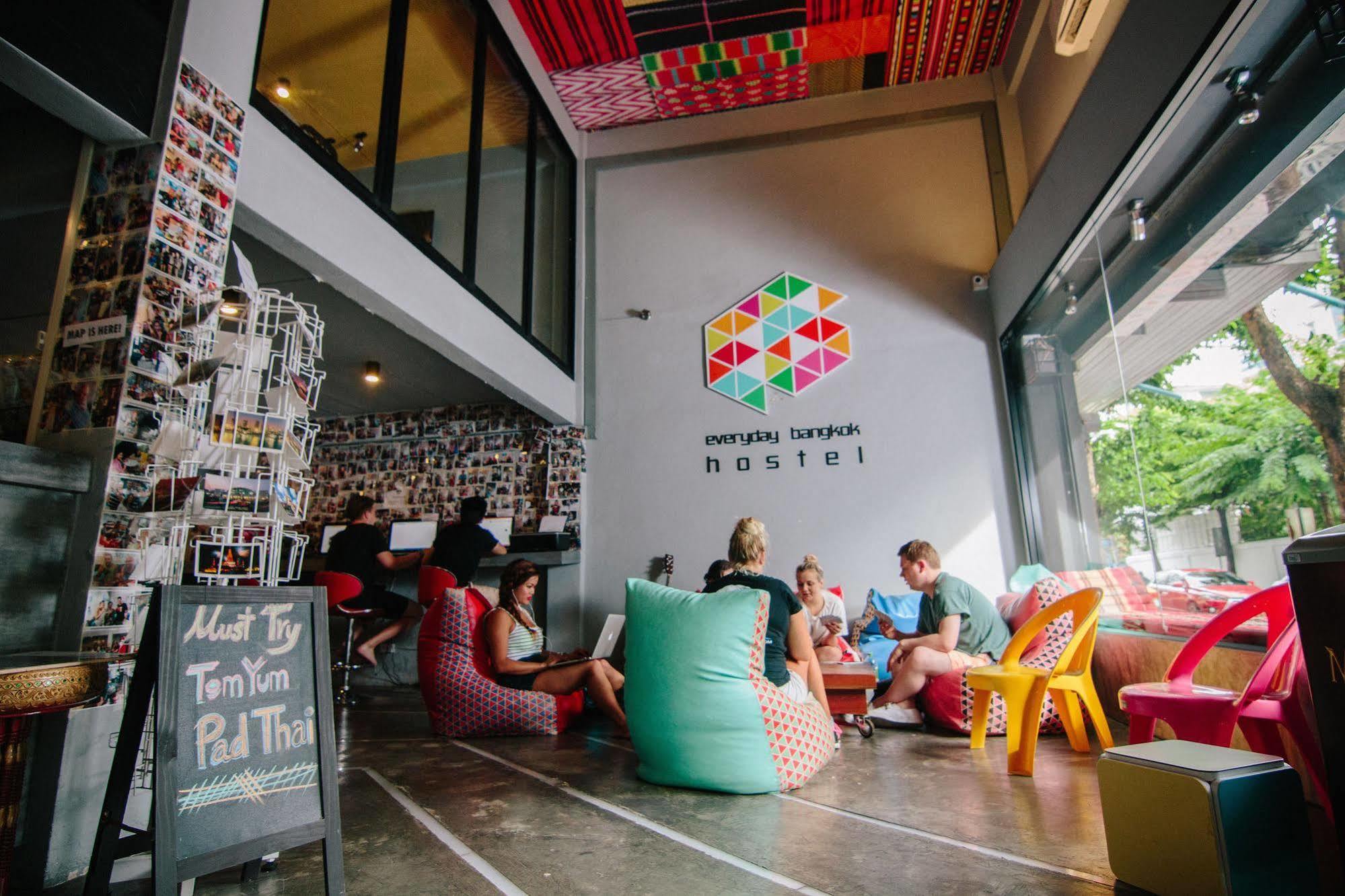 Everyday Bangkok Hostel Екстериор снимка
