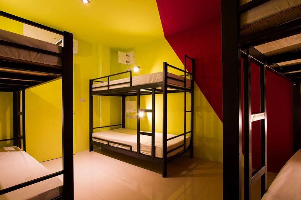 Everyday Bangkok Hostel Екстериор снимка