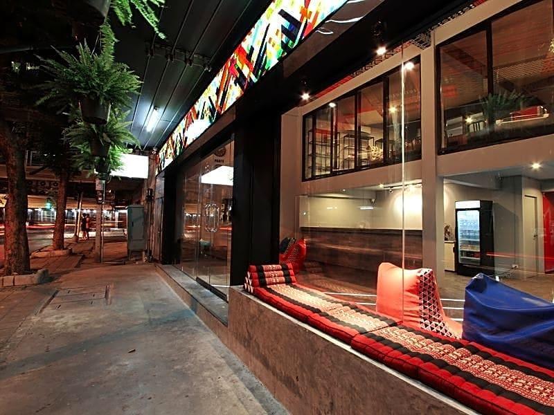 Everyday Bangkok Hostel Екстериор снимка